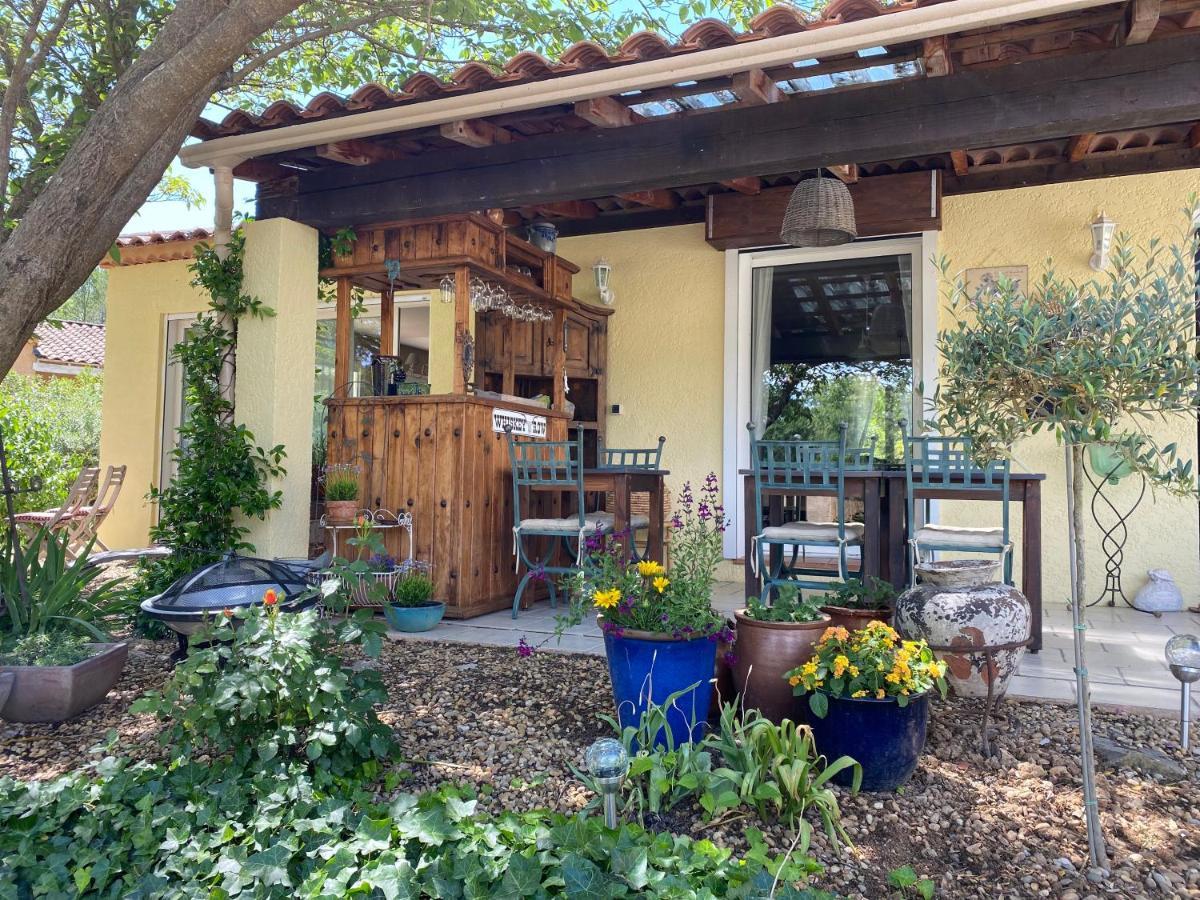 L'Eveil En Provence Bed & Breakfast Entrecasteaux Exterior photo